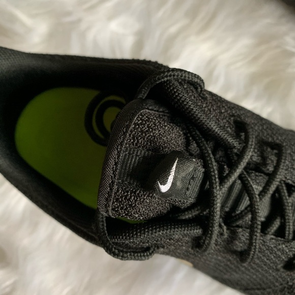 NIKE - black sneakers - Picture 4 of 9